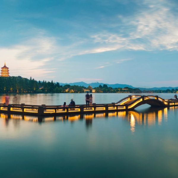 Landscape,of,west,lake?xihu?hangzhou.,long,bridge,and,leifeng,pagoda.,located