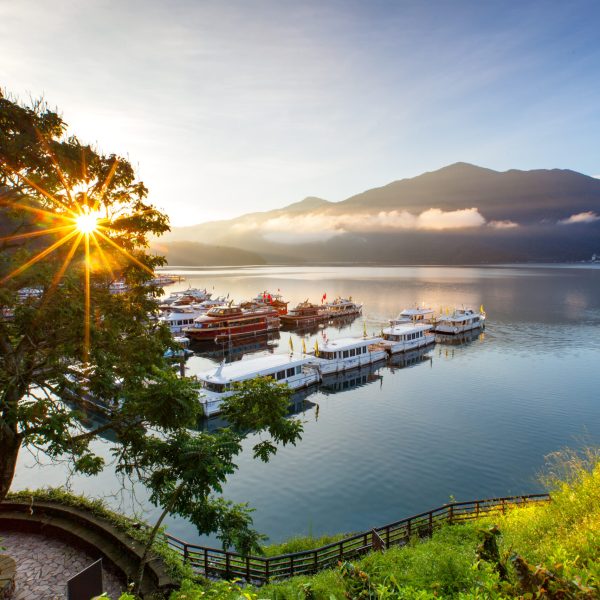 Sunrise,at,sun,moon,lake,in,nantou,,taiwan
